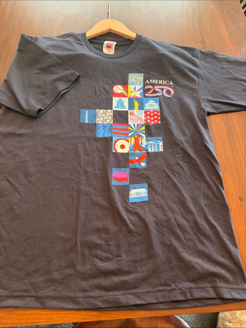 USA Smithsonian America 250 Graphic ribbon Tee - Black NEW size large